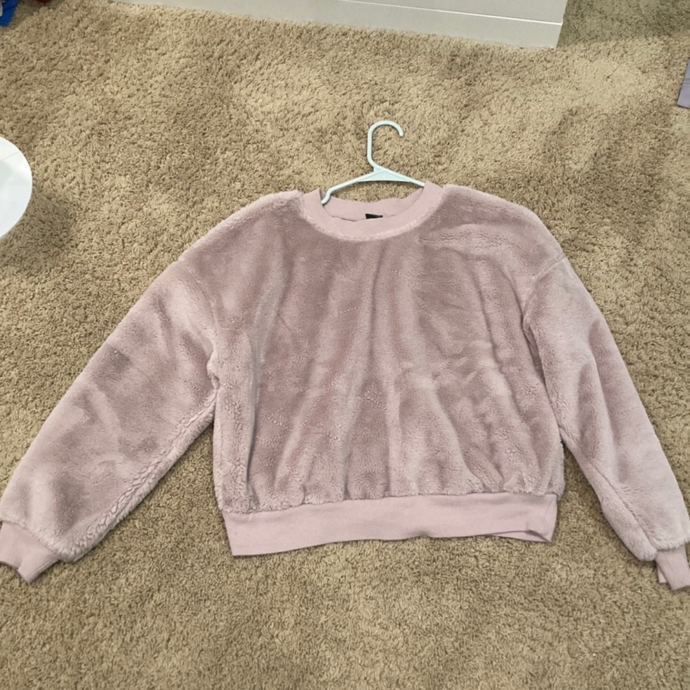 pink sweater!!